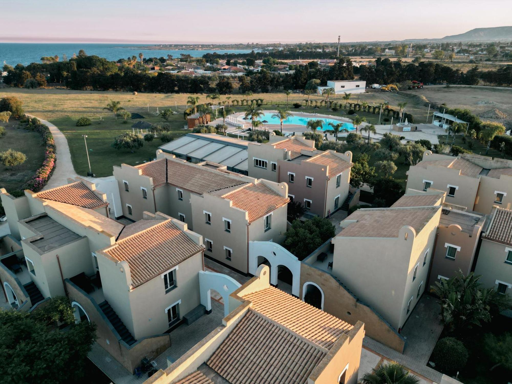 Residence Archimede Fanusa Bagian luar foto